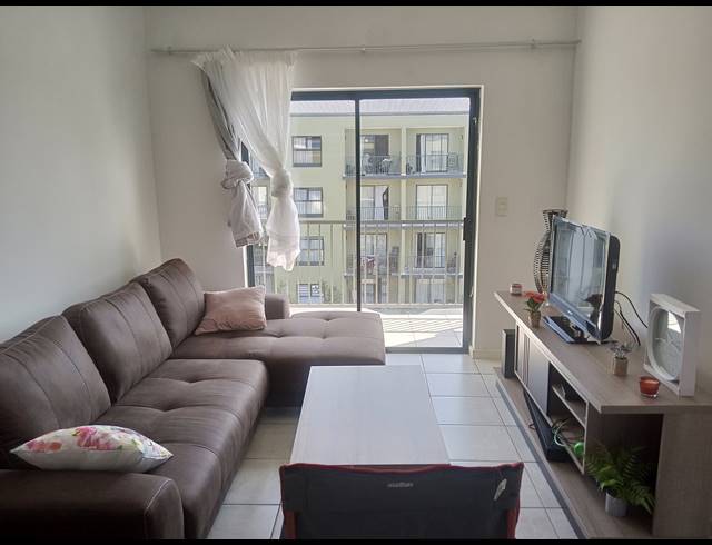 2 BEDROOM SECTIONAL TITLE FOR SALE IN LILIANTON